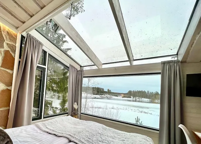 Glass Igloos By The Water - Lasisviitit