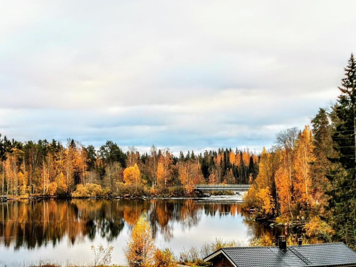 Glass Igloos By The Water - Lasisviitit * Laukaa