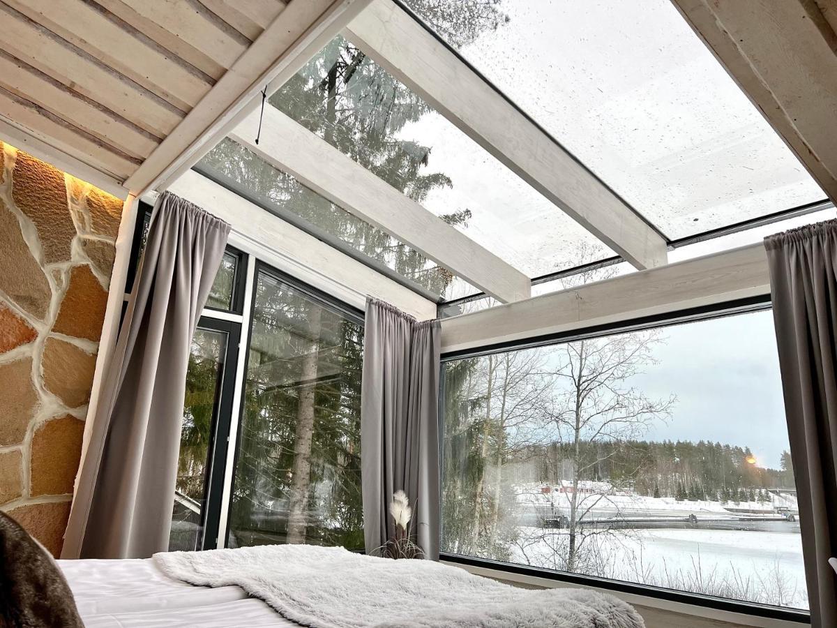 Glass Igloos By The Water - Lasisviitit * Laukaa